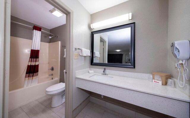 Red Roof Inn Bay Minette