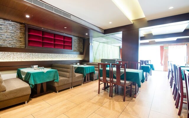 Capital O 60578 Hotel Maya International