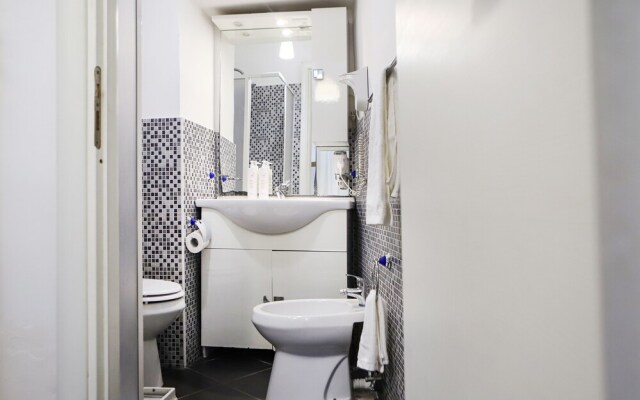 Loft a Chiaia a pochi passi dal lungomare