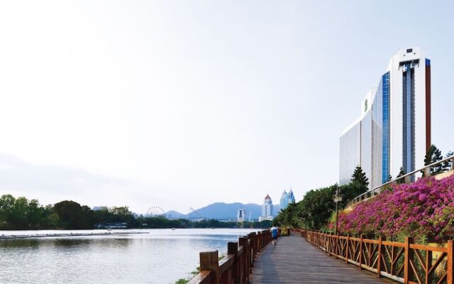 Fuzhou Lakeside Hotel