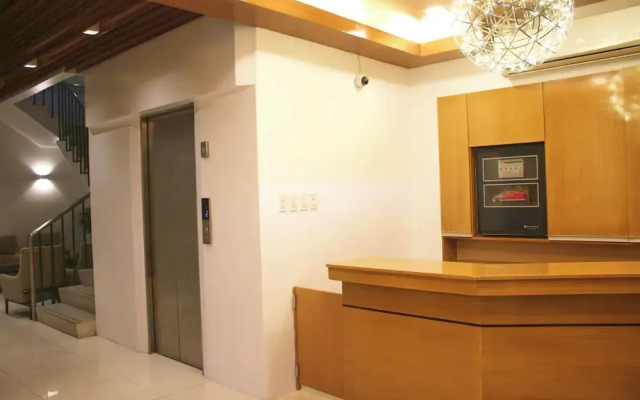 LuxeLite Suites Pasay