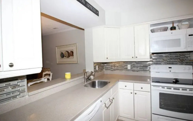 31 Springwood Villa 2 Br villa by RedAwning