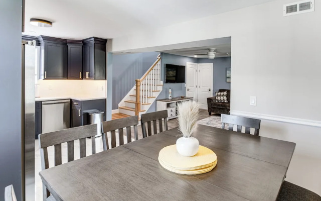 5 Blocks to Wildwood Beach: Family Getaway!