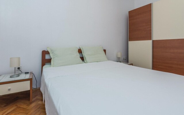 Nice Home in Privlaka With Wifi and 6 Bedrooms