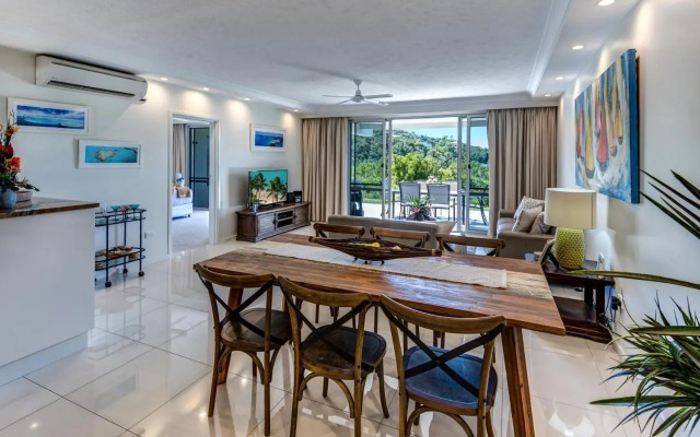 Superior Poinciana 011 on Hamilton Island