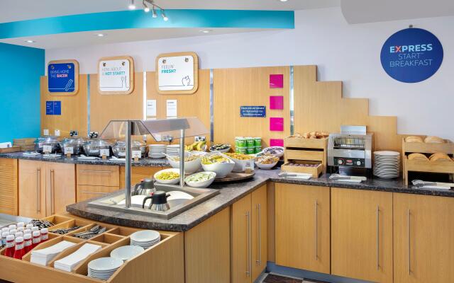 Holiday Inn Express Poole by IHG