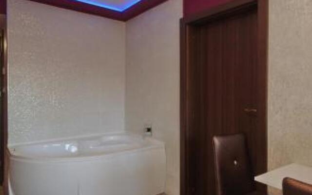 Várfürdö-Panzió Apartmanház