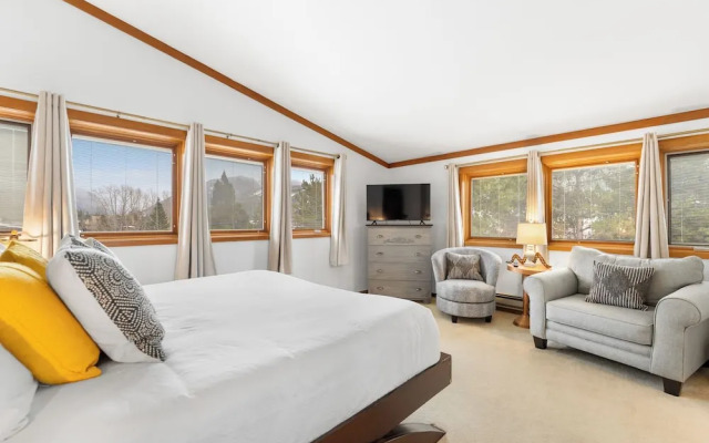 Tennis Townhome #1327 : 2, 225