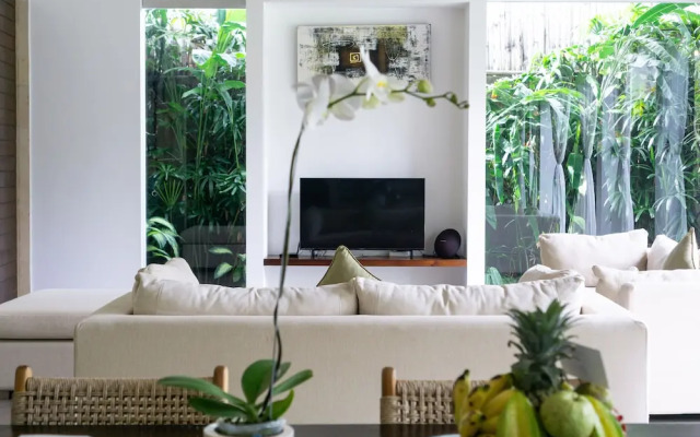 Villa Alice Dua by Villa Finder