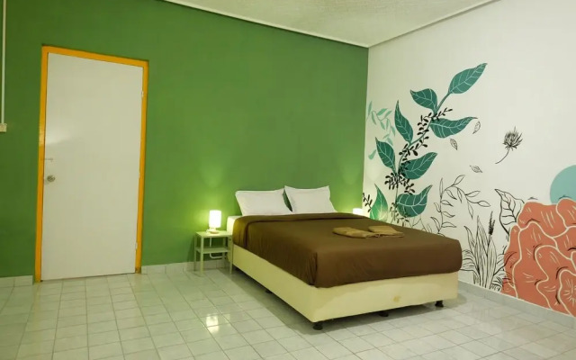 Snooze Hostel Malang