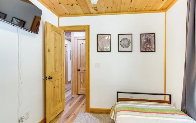 Mccaysville Cabin: Fire Pit, BBQ + More!