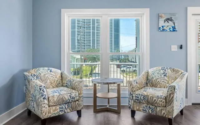 Dreezy's Hideaway by Southern Vacation Rentals