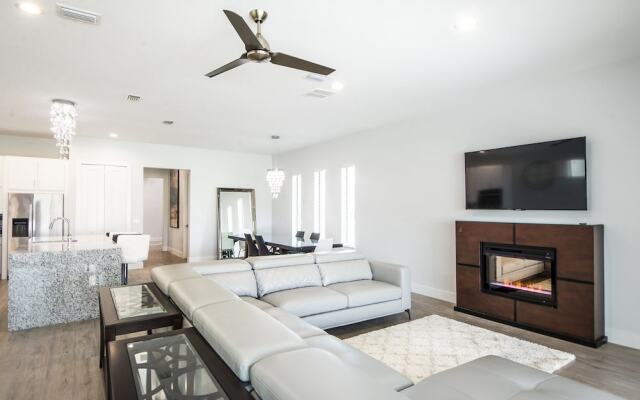 7BR Reunion Pool Home 1543 by OVRH