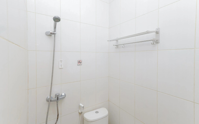 RedDoorz near BG Junction Surabaya