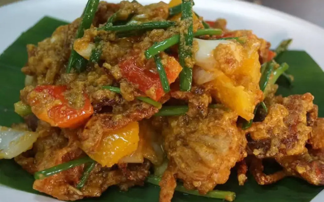 Ban Ruen Mai Ngam