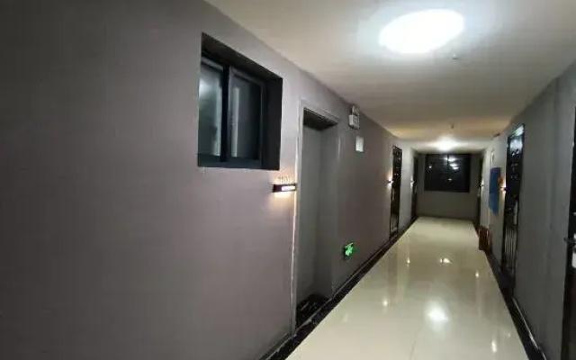 Chaling Mountain Elm Art Hotel