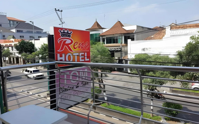 Rene Hotel