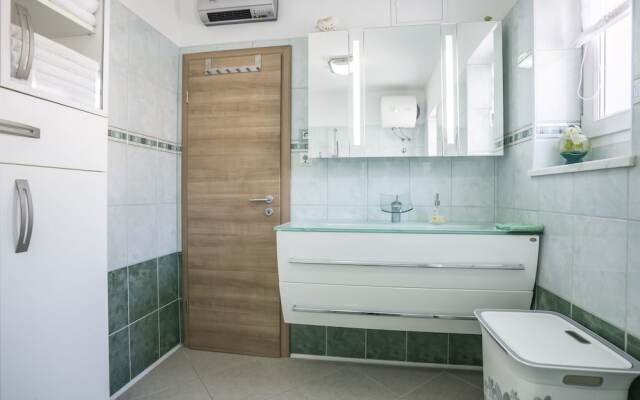 Apartment Paradise View