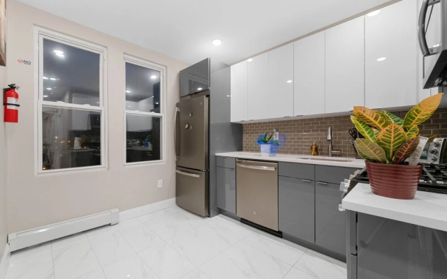 Emmanuel Luxury Living