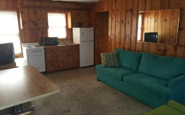 Fenwick Shores, Tapestry Collection by Hilton