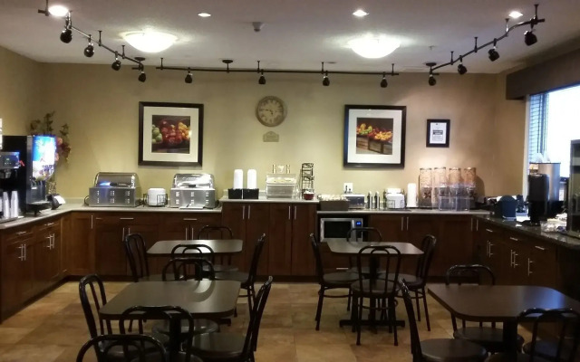 Devonian Hotel & Suites