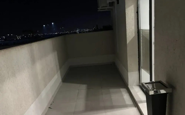Stunning 3-Room Penthouse W10+W11