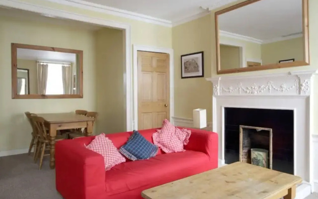 2 Bedroom Apartment Accommodates In The City Centre