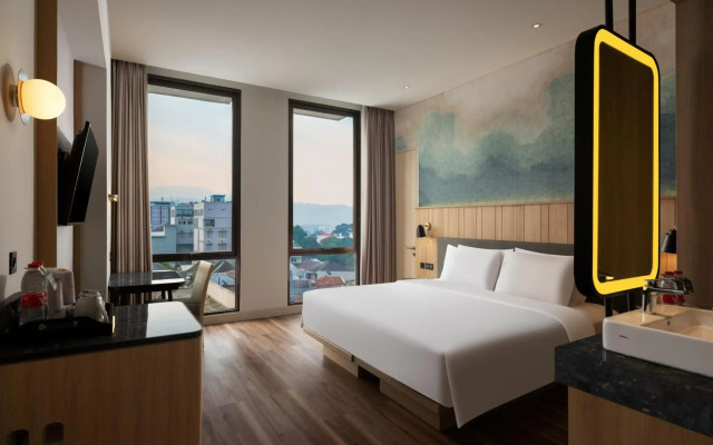 Hotel Santika PasirKaliki
