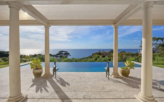 The Bay Crest Manor Views Pool Beach