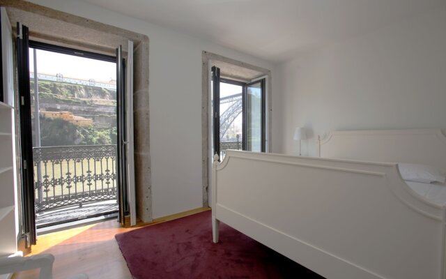 RVA Gustavo Eiffel Apartments