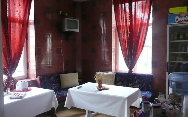 Shans 2 Hostel