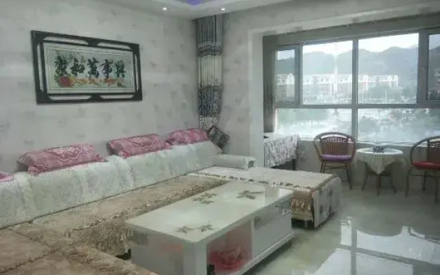 Haidong Jiayue Family Hotel