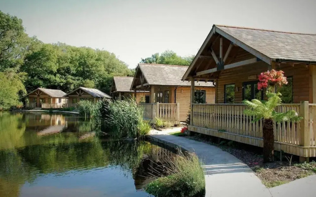 Canada Lodge and Lake