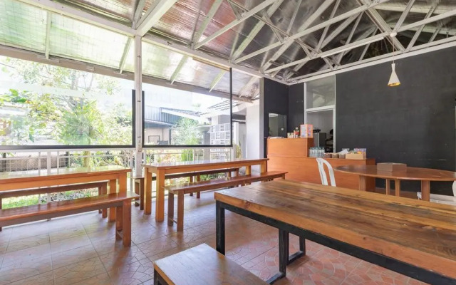 Urbanview Kazanan Setiabudi Bandung