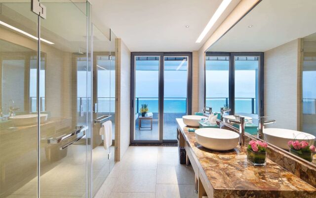 Wyndham Grand Plaza Royale Shuangyue Bay