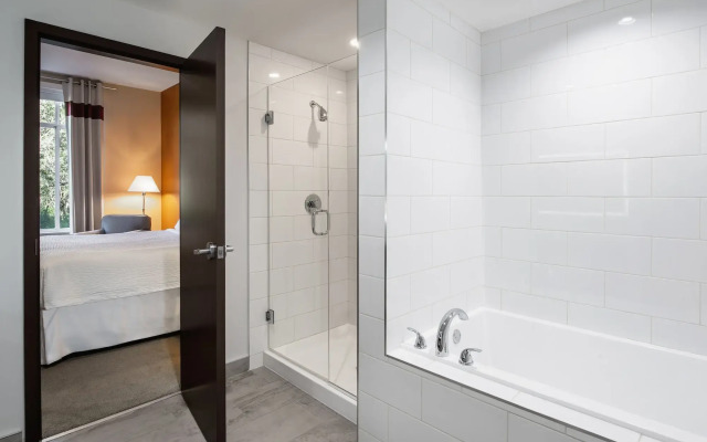 Four Points by Sheraton Grande Prairie