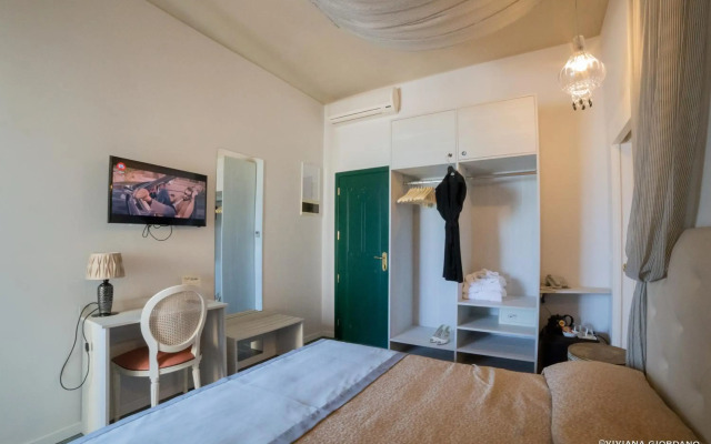 Hotel River