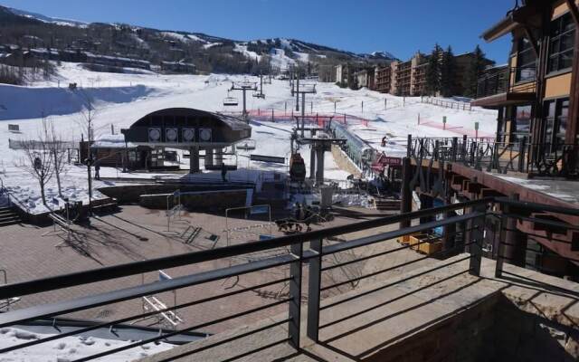 120 Carriage Way #2204