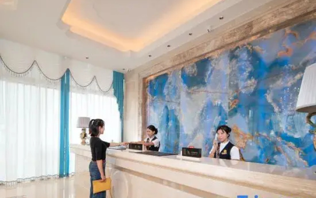 Vienna Hotel Yunnan Maitreya Huquan