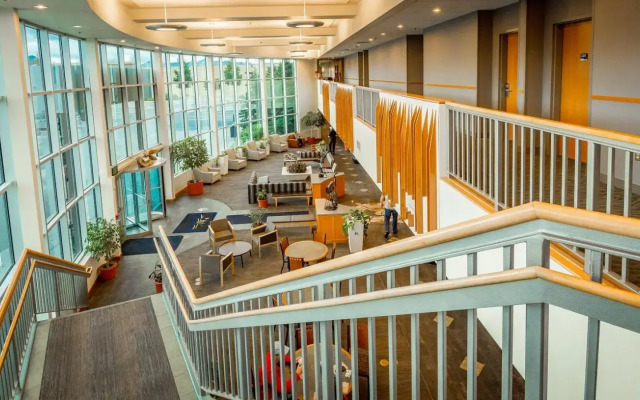 Dimond Center Hotel