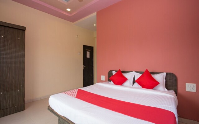 OYO 11944 Rajat Residency