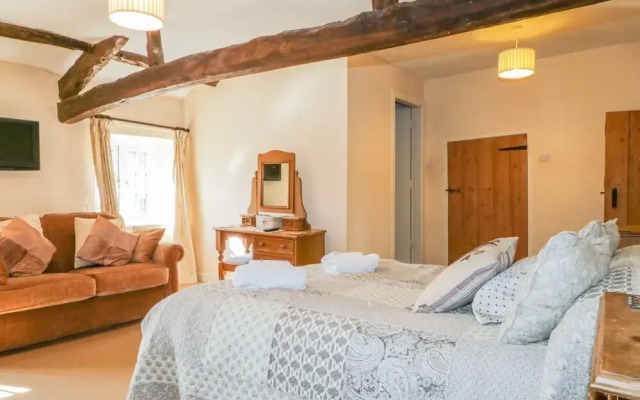 Farmhouse Apartment