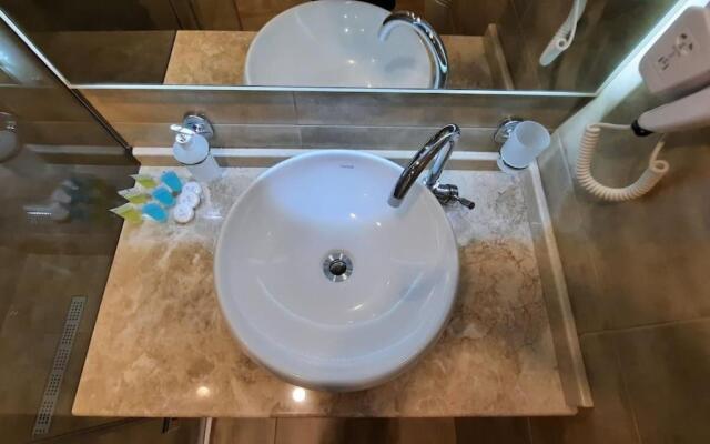 Leo Group Luxury Apartment 18-30 Alliance Palace