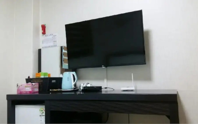 Booyoung Motel