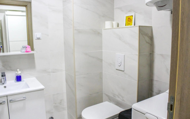 High End Apartments in Diamond Garden Building