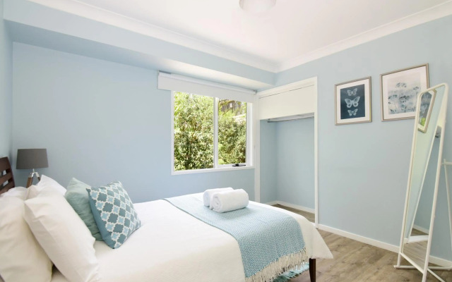 Treetops - Newly renovated, in the village!