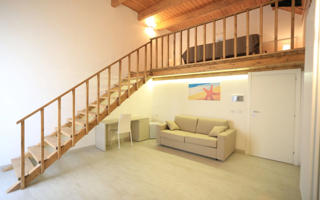 Il Viaggiatore Via Indipendenza 2