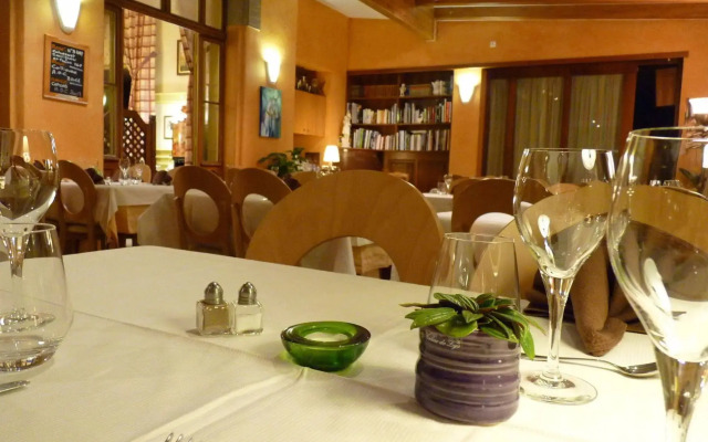 Logis Hôtel Restaurant Spa Notre Dame de Bonne Fontaine