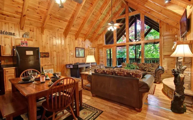 Whispering Winds 2 Bedrooms 2 Bathrooms Cabin