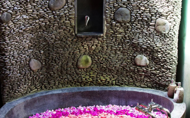 Gaia Retreat Center
